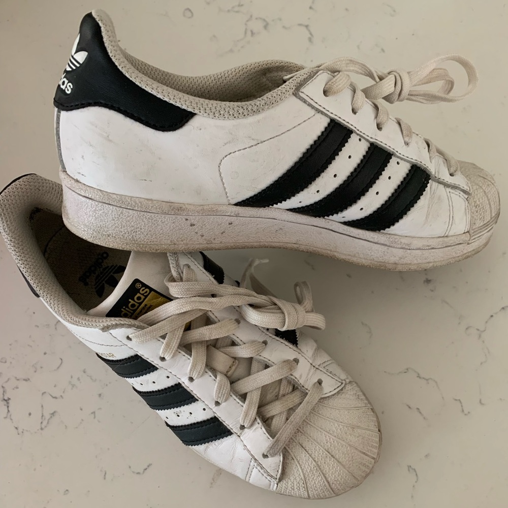 Adidas Superstar Sneakers
